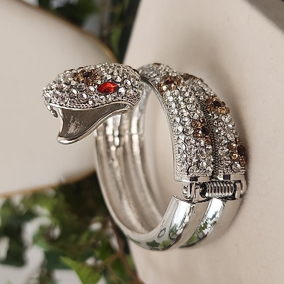 Vintage Silver Crystal Cobra Snake Hinge / Clamper Bracelet - Picture 3 of 11